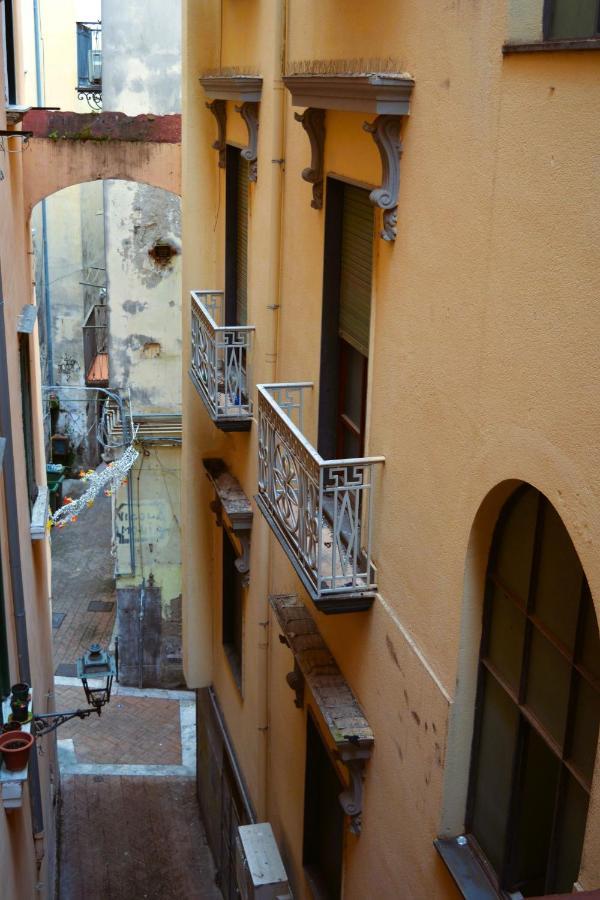 Porta Felu Appartement Salerno Buitenkant foto